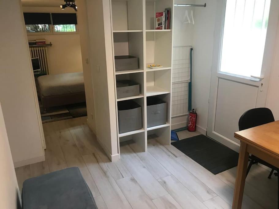 Appartement Cosy, Independant Avec Jardin 默东 外观 照片